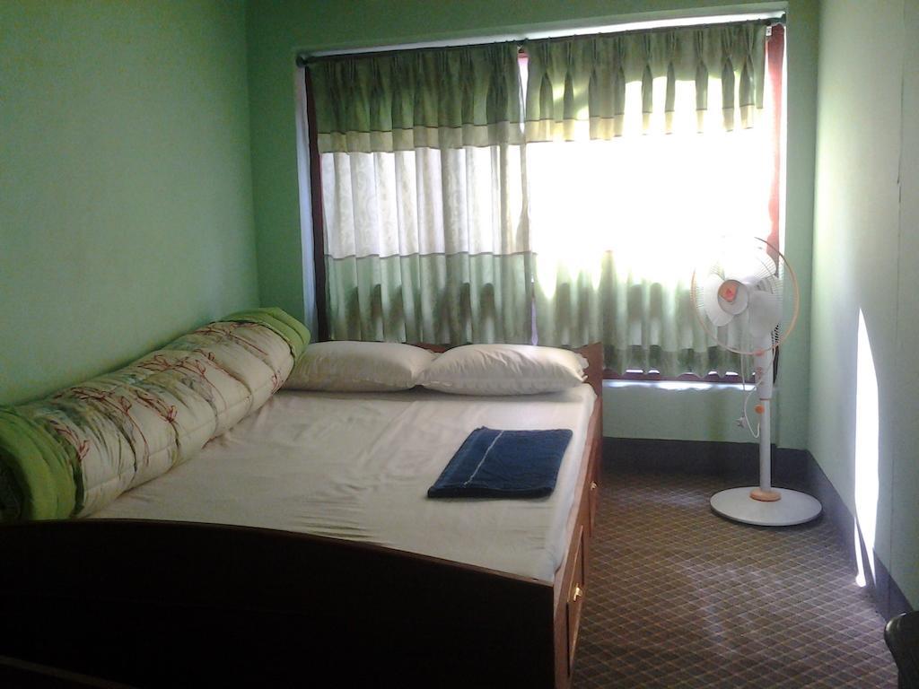 Ajima Guest House Bhatgoan Szoba fotó