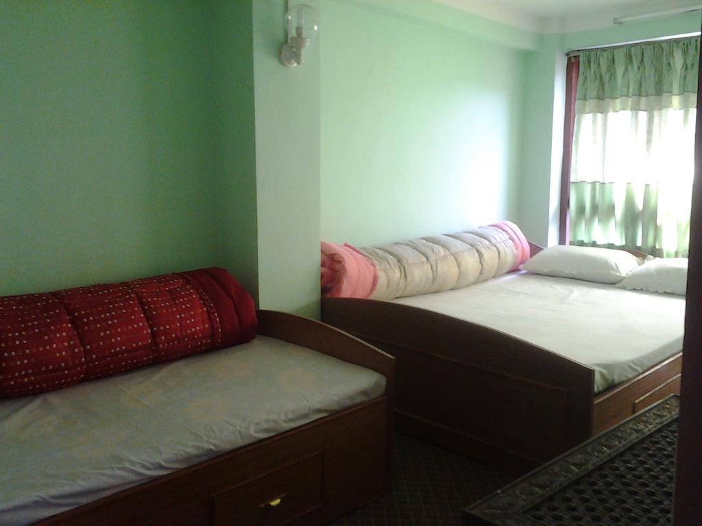 Ajima Guest House Bhatgoan Szoba fotó